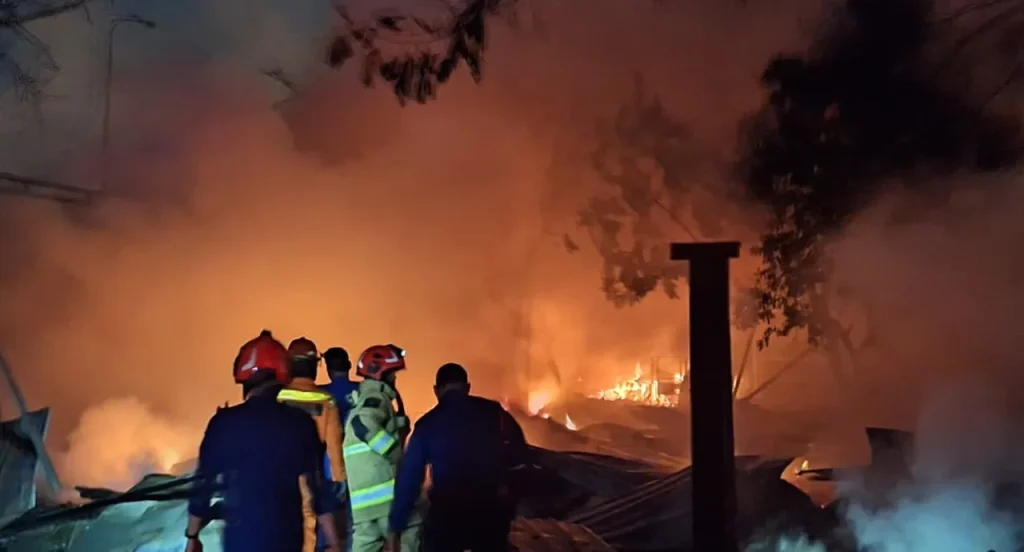 Ledakan SPBE Cimuning Bekasi, Pertamina Tanggung Biaya Korban dan Kerusakan Warga Ledakan SPBE Cimuning Bekasi, Pertamina Tanggung Biaya Korban dan Kerusakan Warga