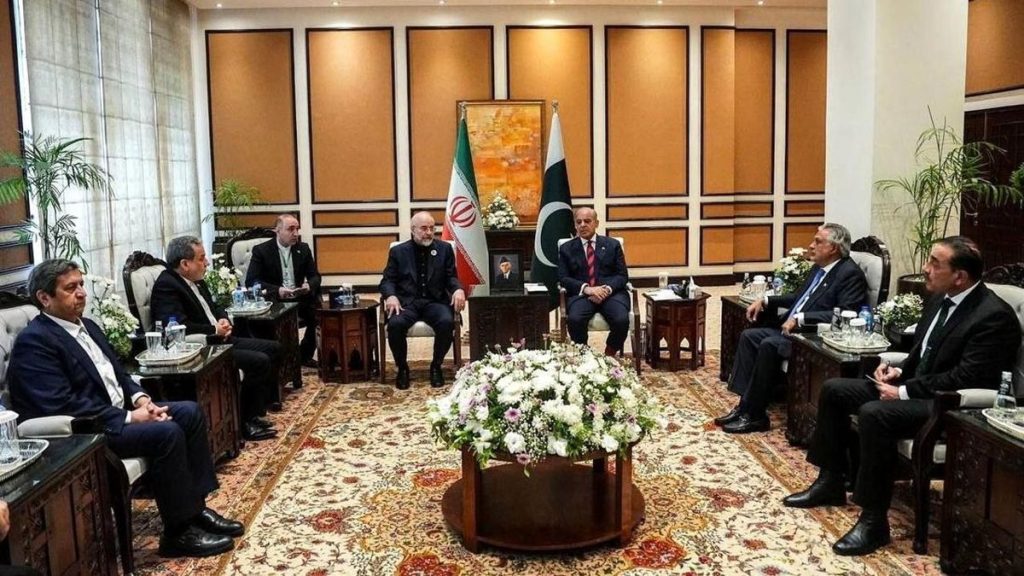 Iran Sindir AS Cari Alasan Tinggalkan Negosiasi, Selat Hormuz Jadi Taruhan