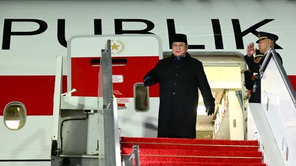 Setelah Bertemu dengan Presiden Putin, Prabowo Lanjut Lawatan ke Prancis Bertemu Macron