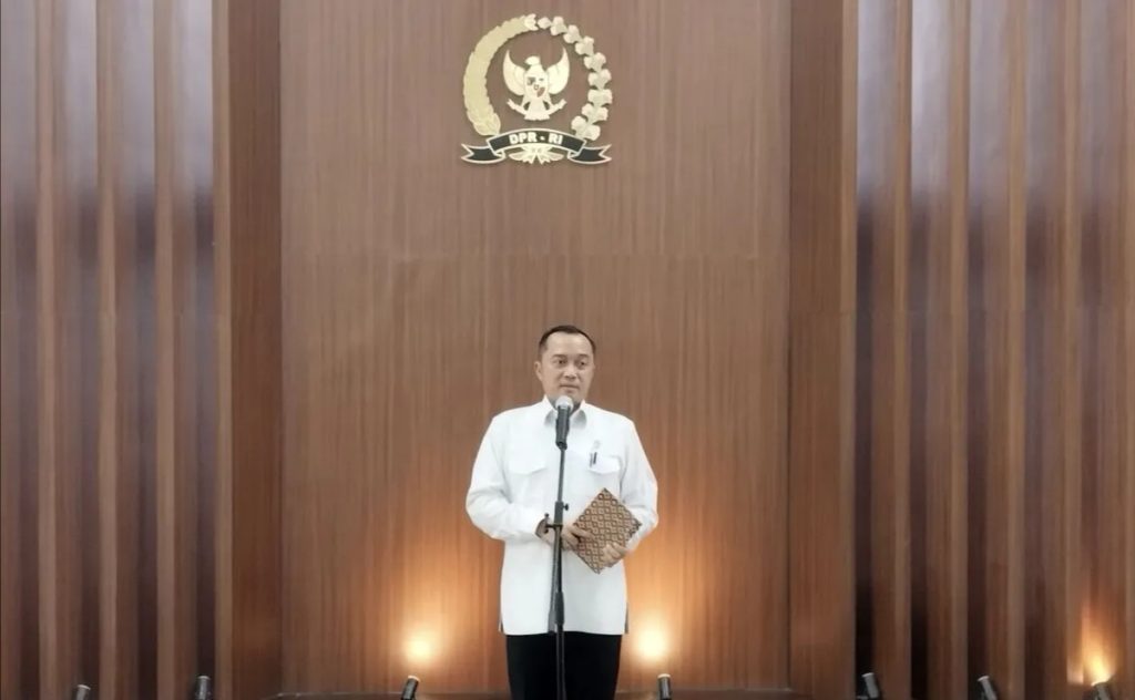 Pemerintah Serahkan 3 Surpres ke DPR, Ada Calon Komisioner OJK hingga Gubernur BI